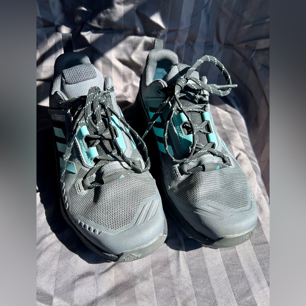 ADIDAS WOMEN'S TERREX SWIFT R3  GTX HIKING SHOE   SIZE 7.5